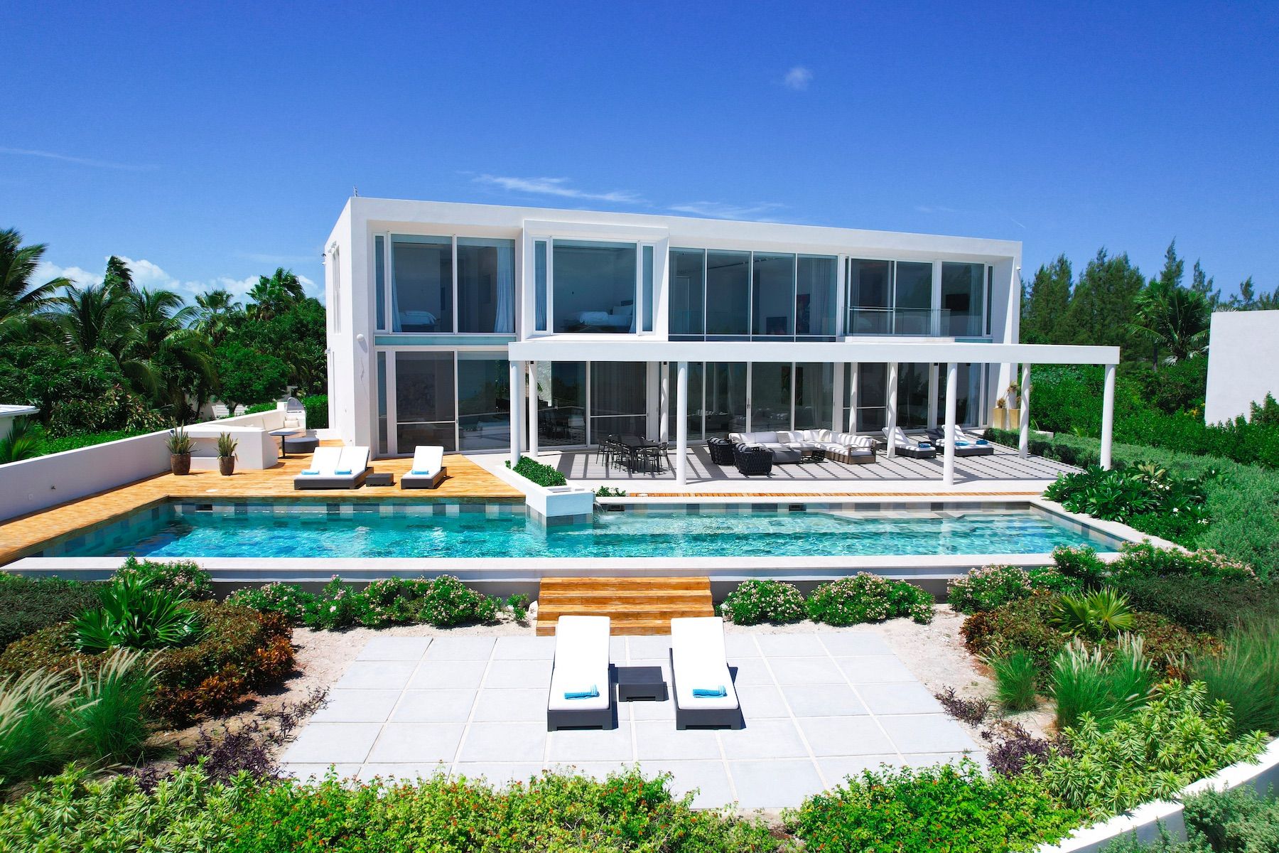 Bash villa photo.